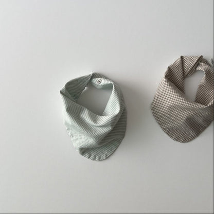 Reversible Bib