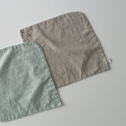 Reversible Bib